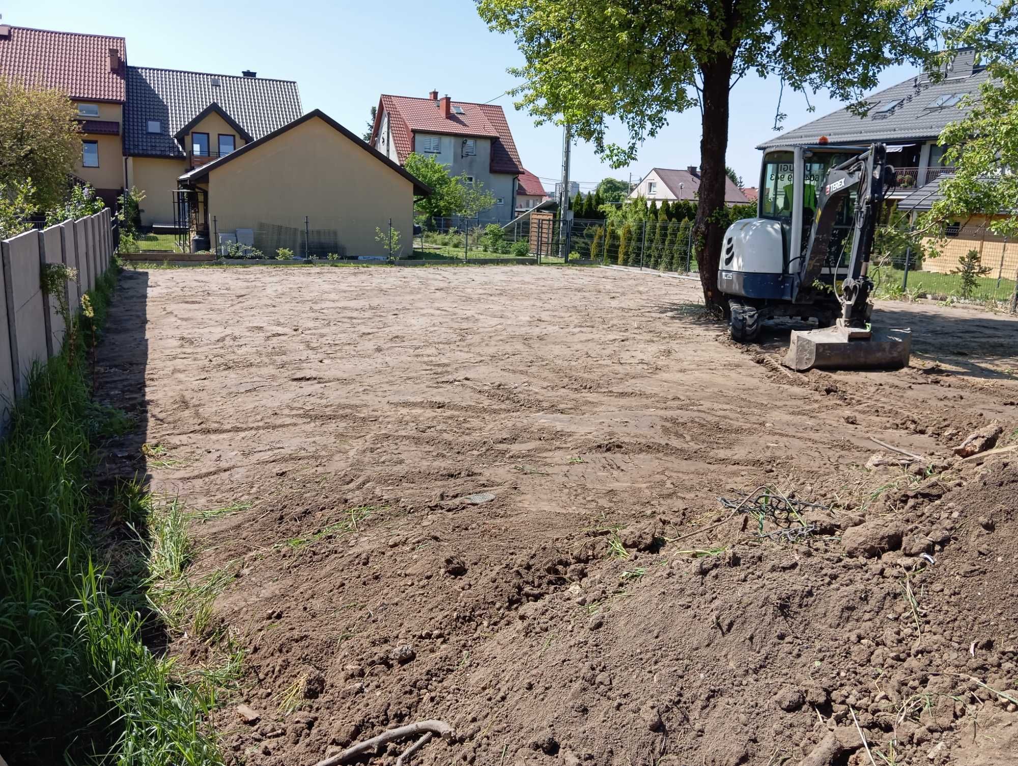 Usługi minikoparką 2,5t transport wywrotką 3,5t Kielce i okolice