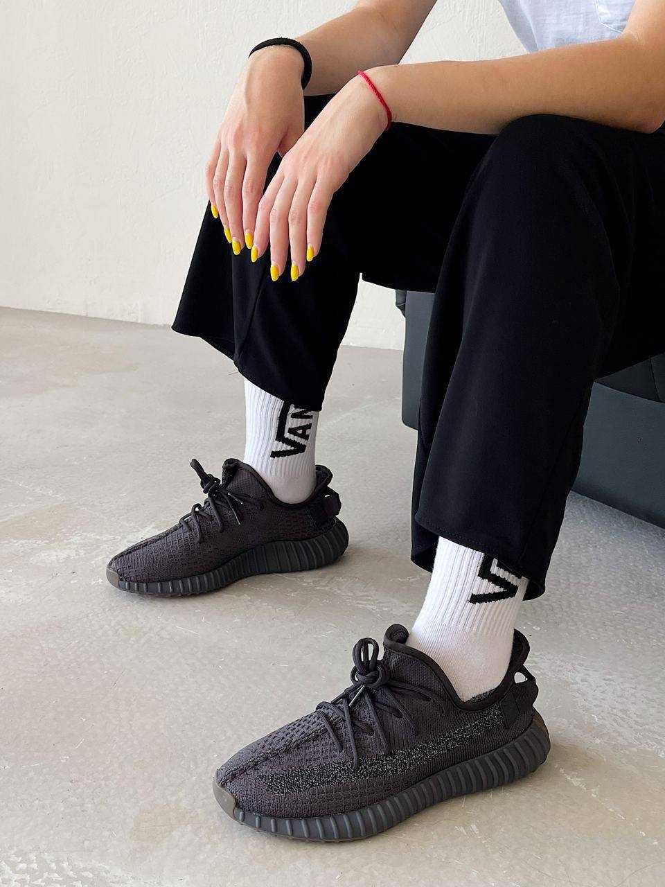 Кроссовки Adidas yeezy 350 cinder / Адидас изи 350 черные рефлективные