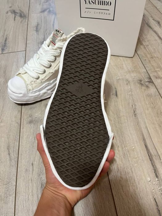 MMY Maison Mihara Yasuhiro white distressed