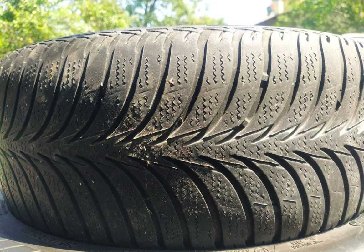 Резина покрышки скат гума Goodyear ultra grip 215 60 16 1шт