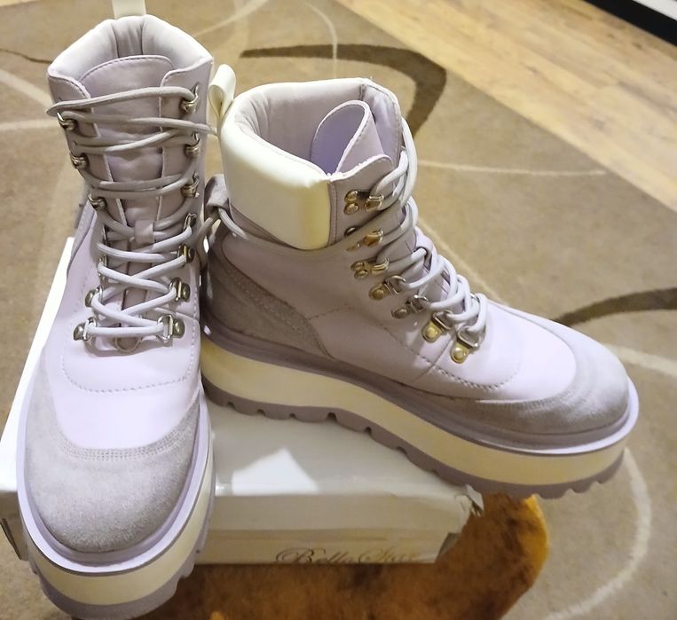 Buty botki na grubej podeszwie rozmiar 40 wkładka 25  Dee Zee