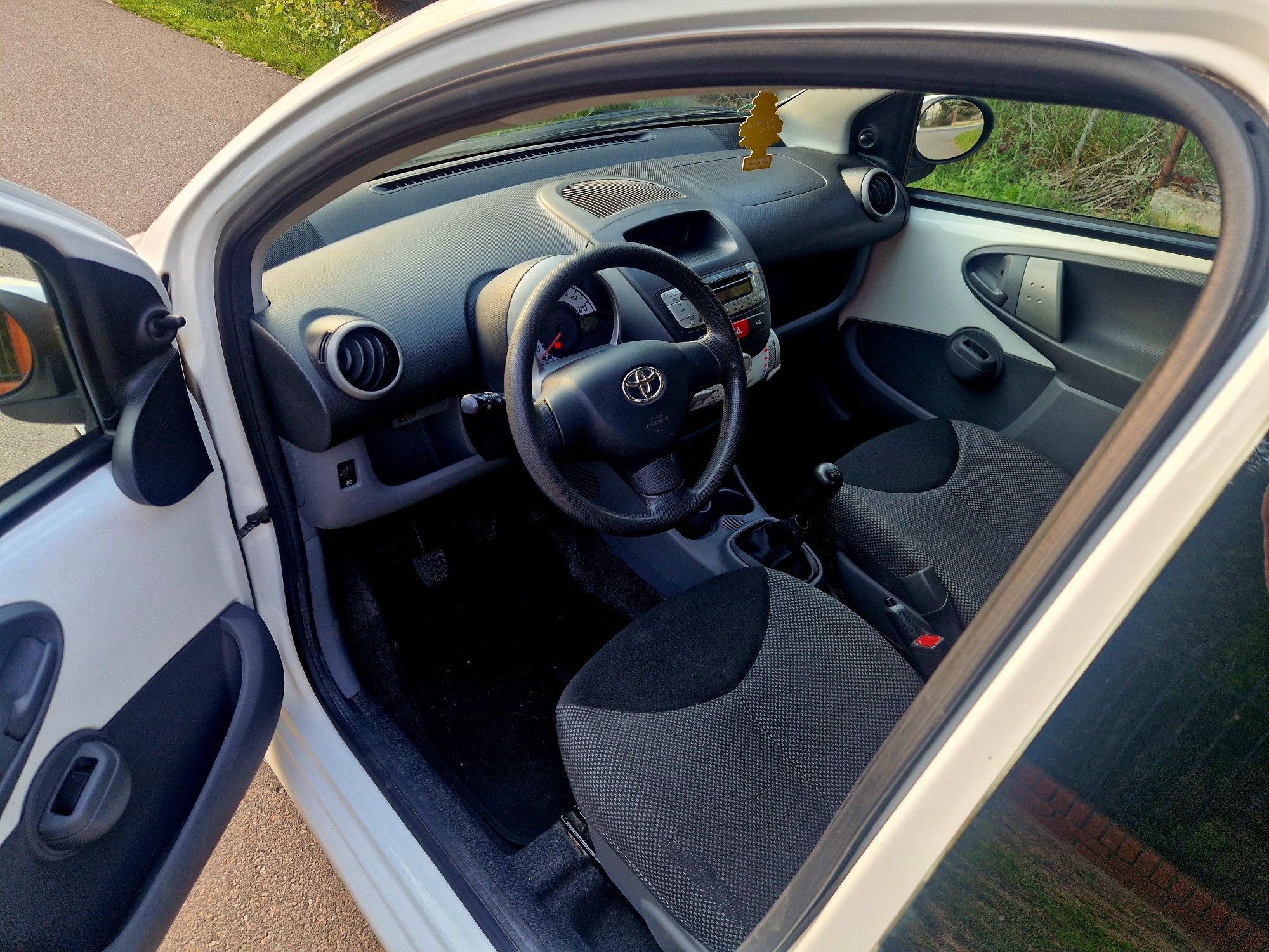Toyota Aygo 1.0 benzyna 68 km 2010 rok Świeżo Sprowadzona Super Stan