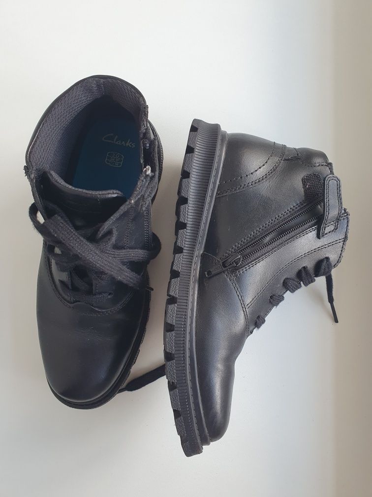 Дитячі черевики Clarks шкіряні чорного кольору, розмір 34