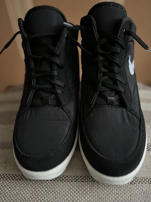 Продам  зимові ботинкии