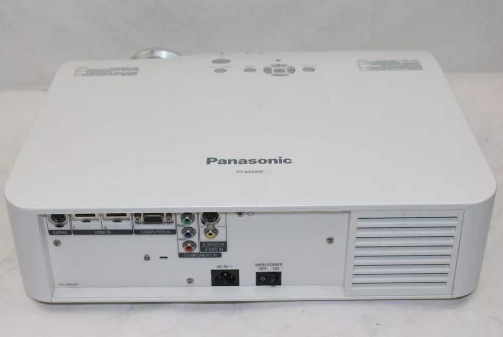 Panasonic PT-AX200E 16:9 HD-проектор для домашнього кінотеатру