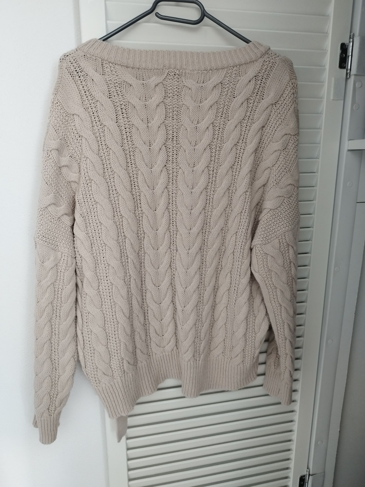 Sweter Caro-line