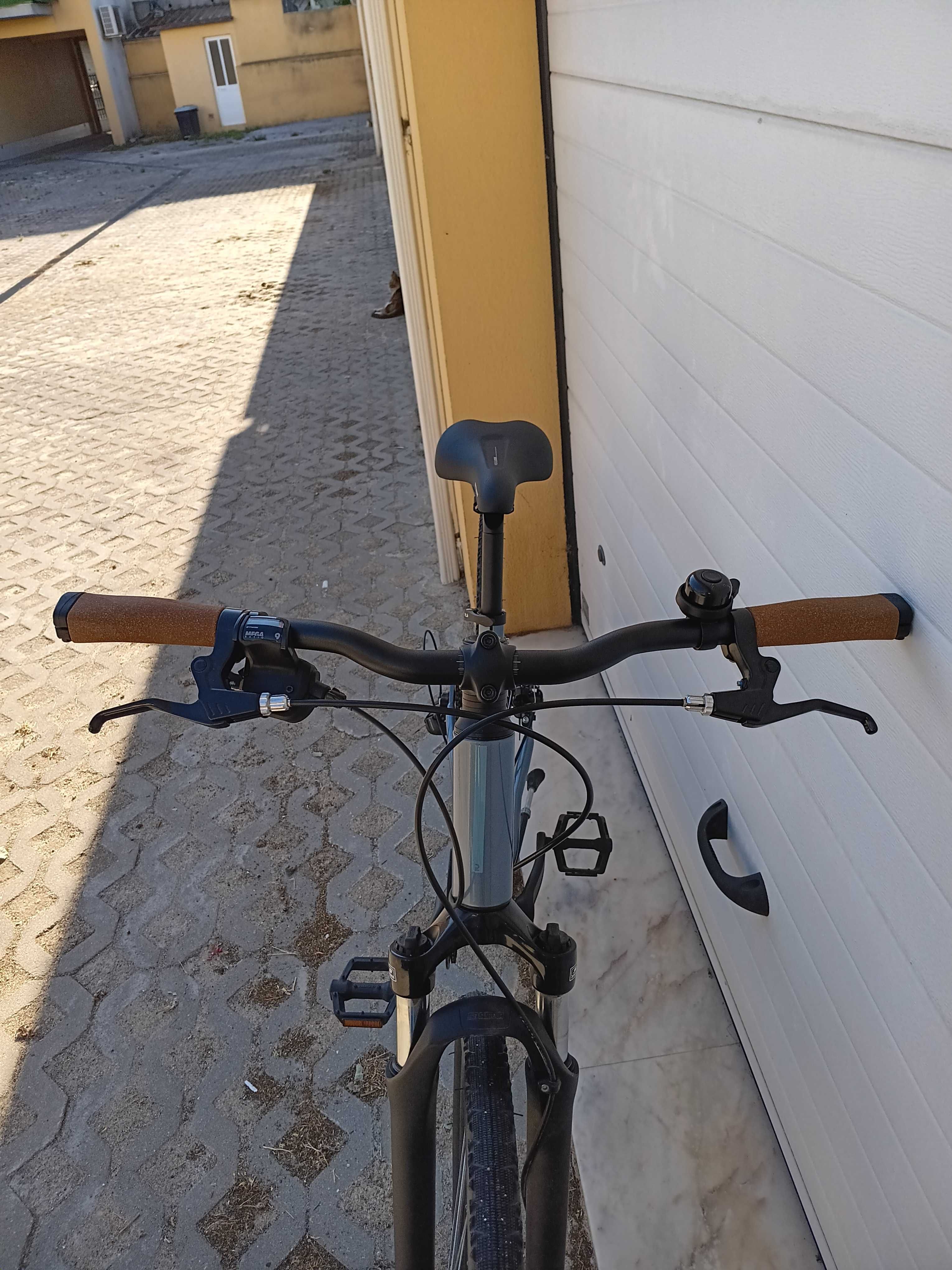 Bicicleta Riverside 500