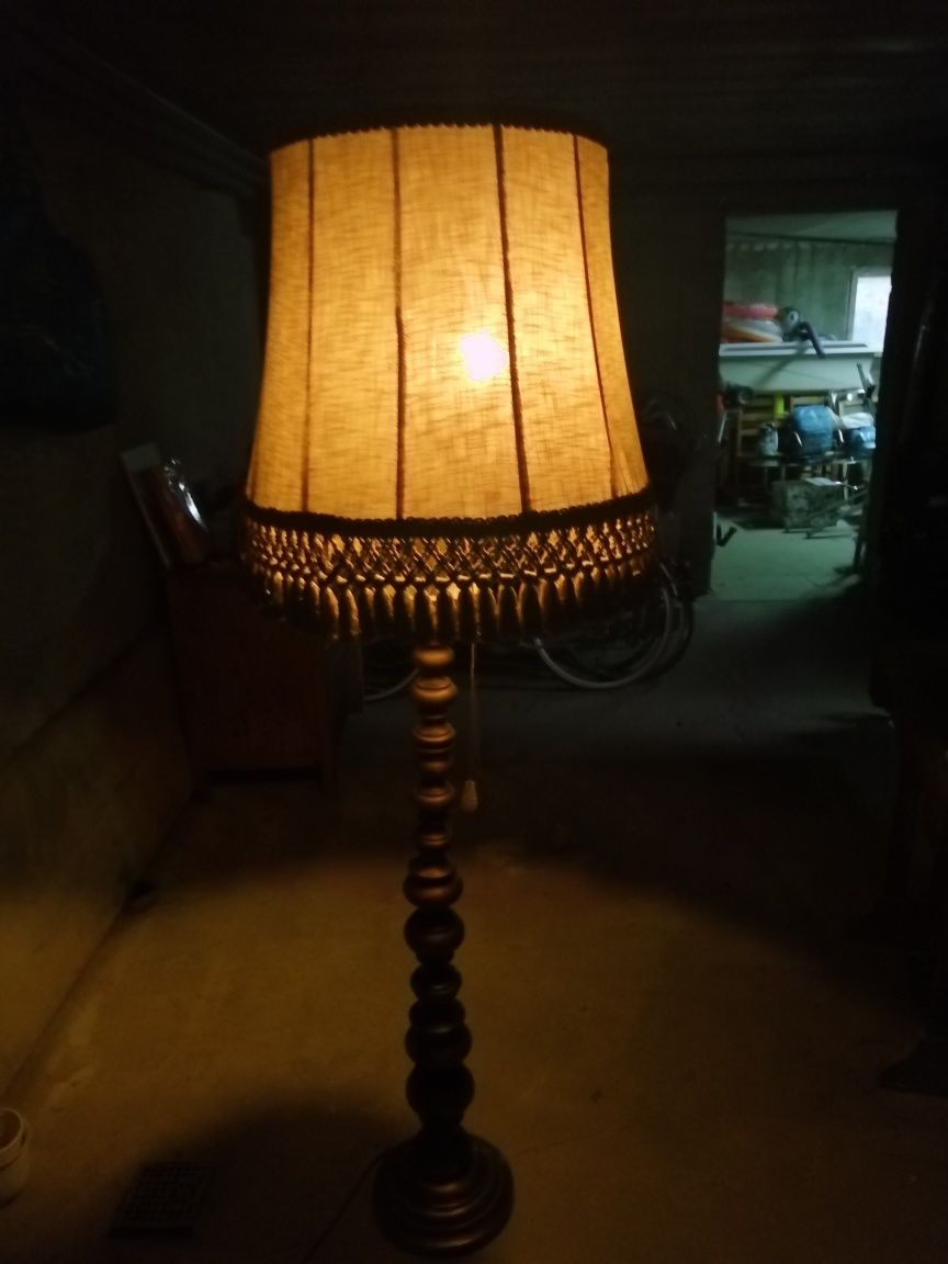 Lampa stojąca niemiecka