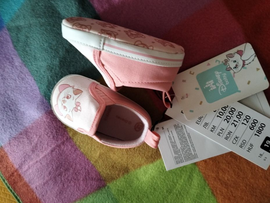 Nowe buty dla dziewczynki