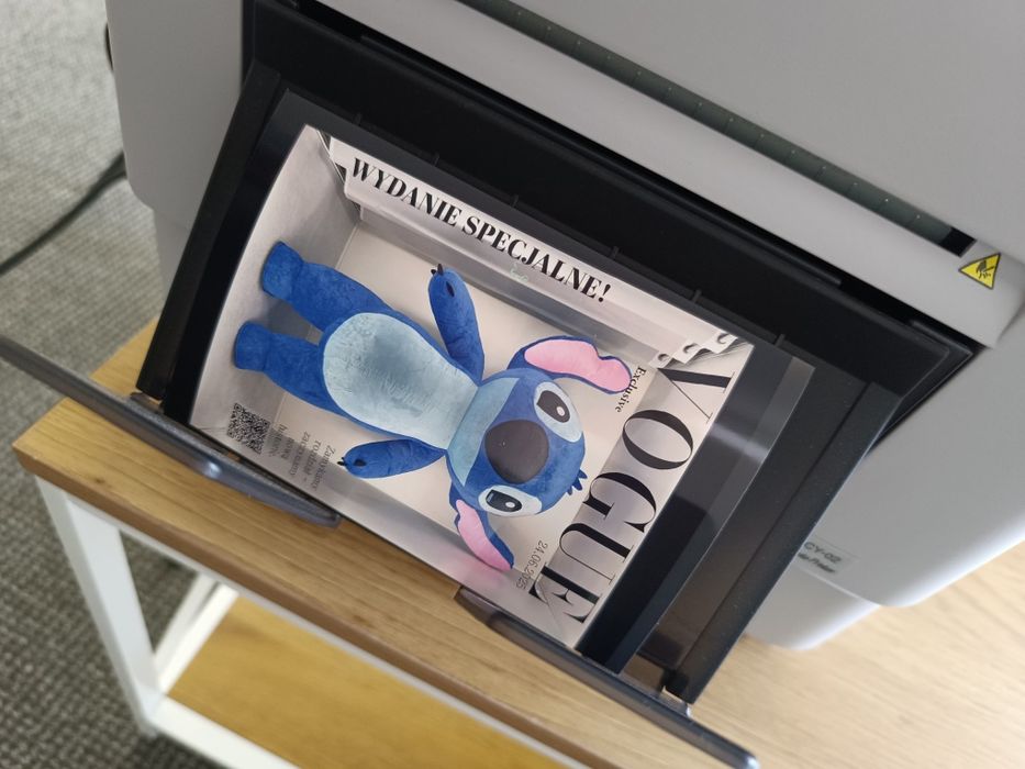 Wynajem Fotobox Magazine – FOTOBUDKA VOGUE  druk zdjęć, biały i czarny