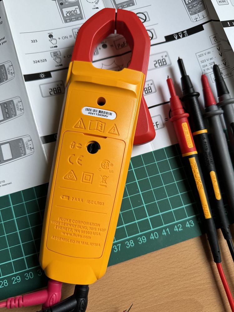 Fluke 323 Кліщі струмовимірювальні