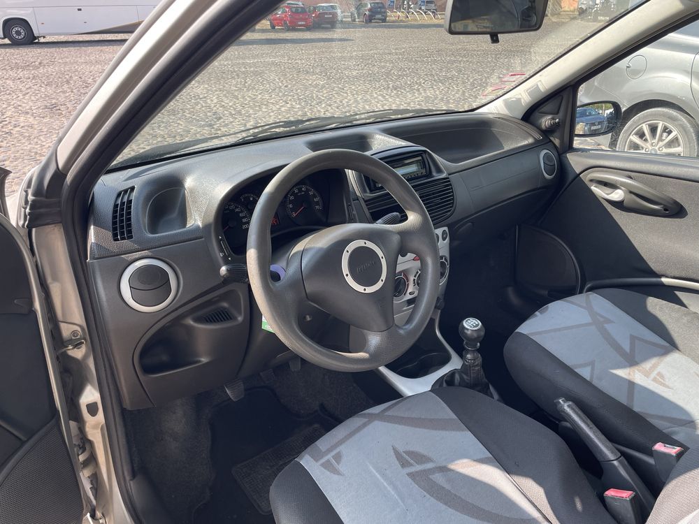 Fiat Punto 1.2 8v versão Sound 178.500km