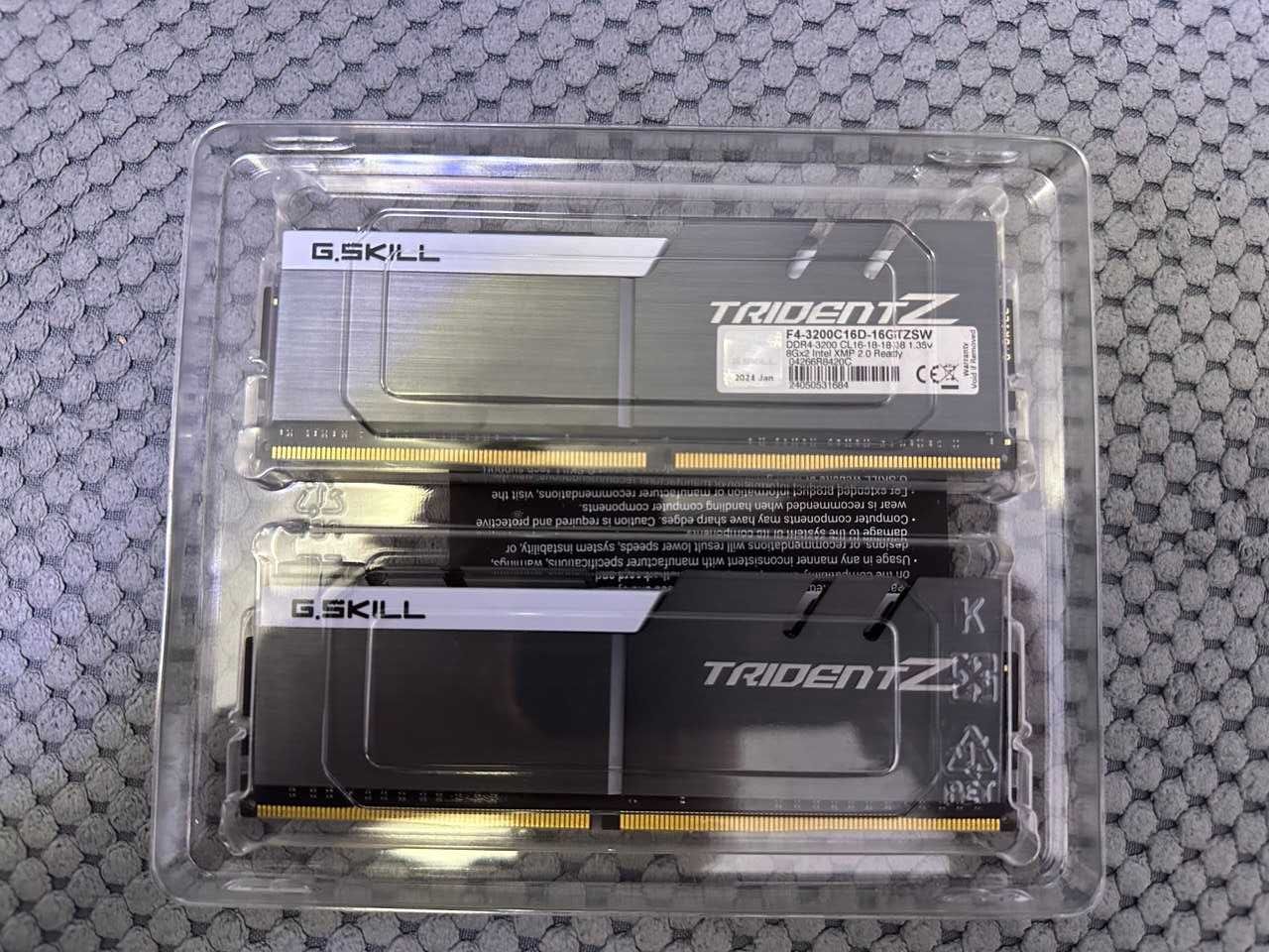 Оперативна память G.Skill DDR4 16GB (2x8GB) 3200Mhz Trident Z