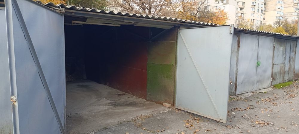 Продам гараж Кооперативний #1 вул.Івана Дзюби (сімʼї Сосніних)