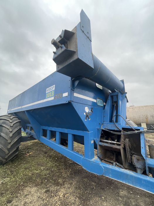 Бункер-перевантажувач Kinze 600