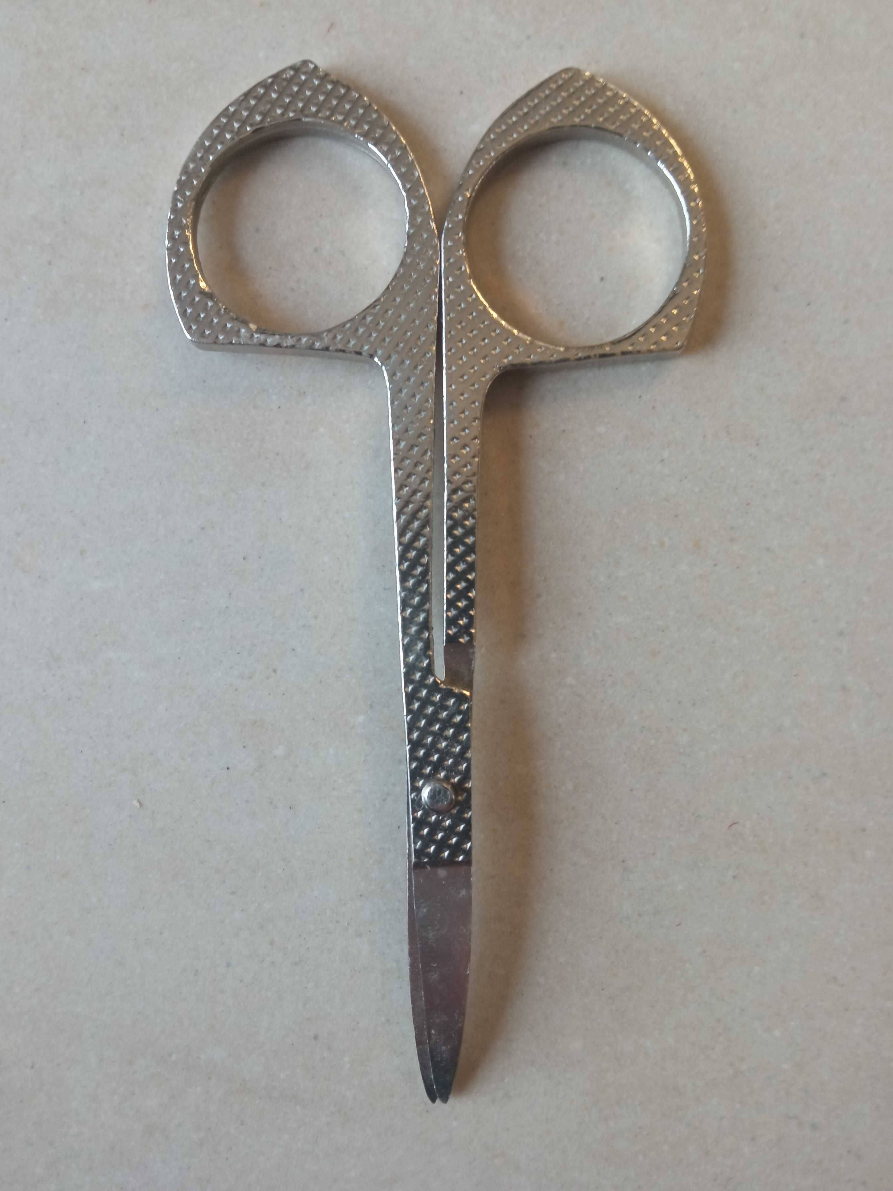 Nożyczki do paznokci 9 cm używane zagięte zaokrąglone