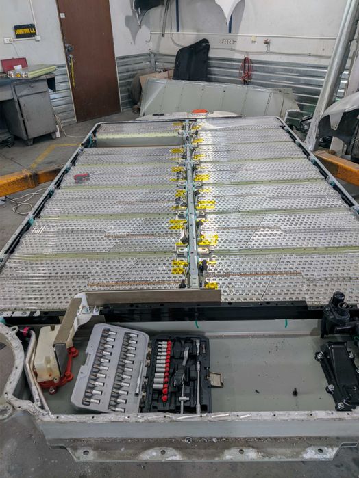 Модулі 5,3 кВт від батареї Tesla