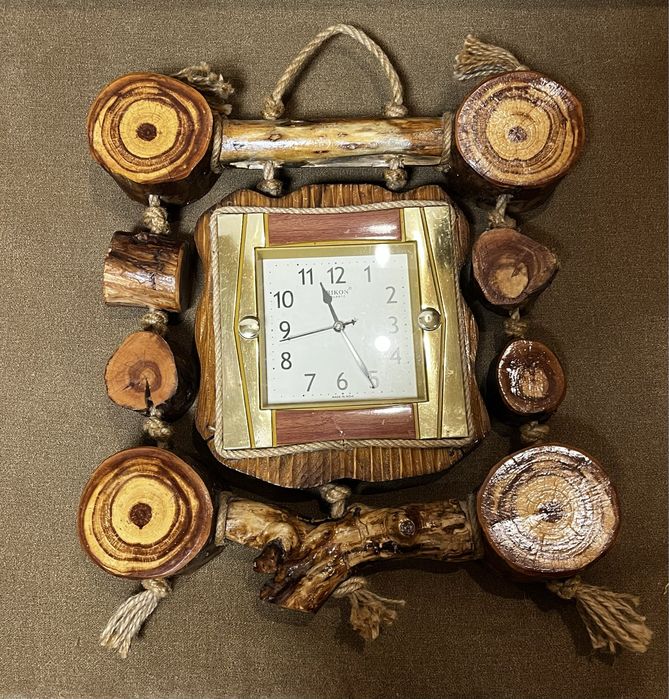 Деревʼяний годинник