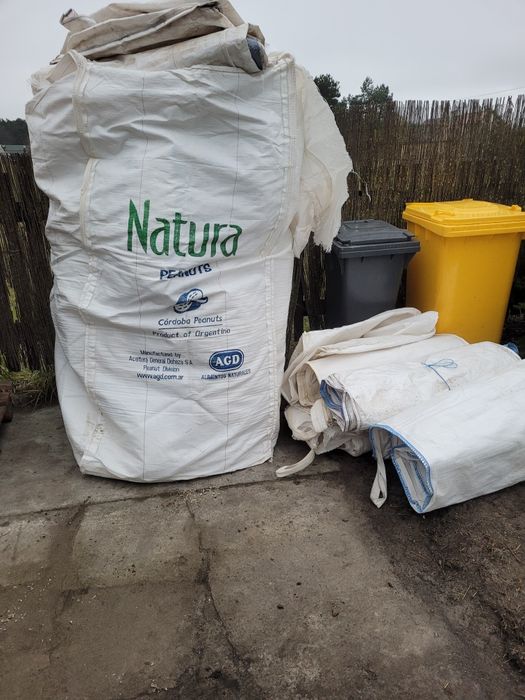 Worki big bag całe.