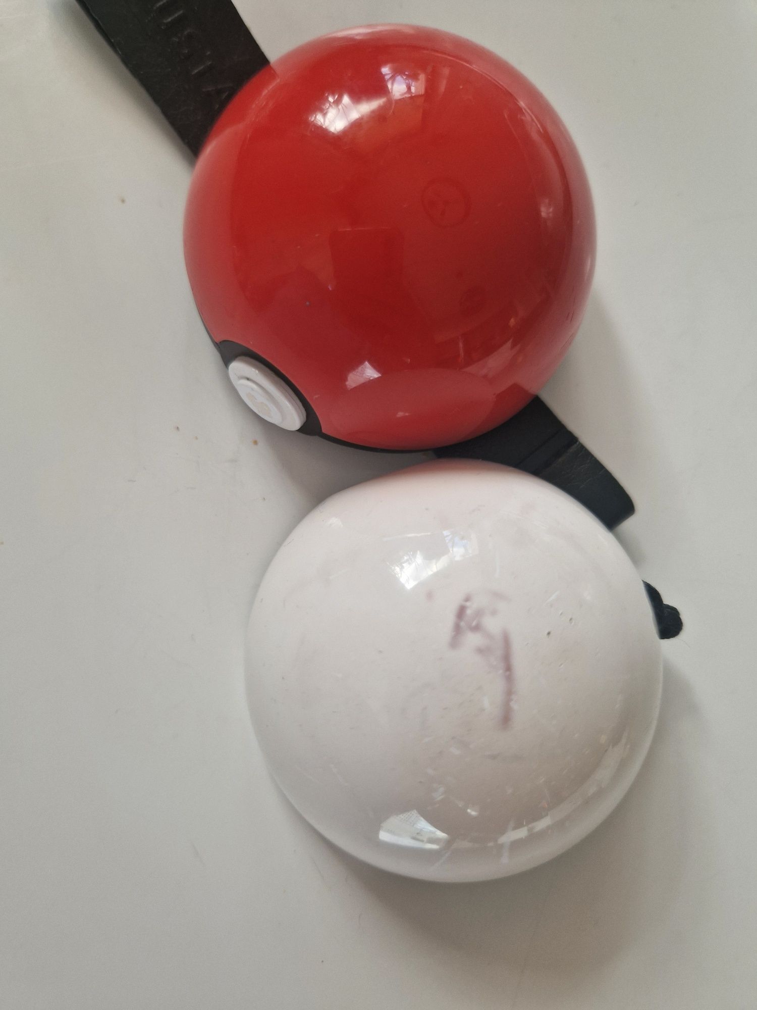 Słuchawki bezprzewodowe Samsung Galaxy Buds 2 – używane + etui Pokébal