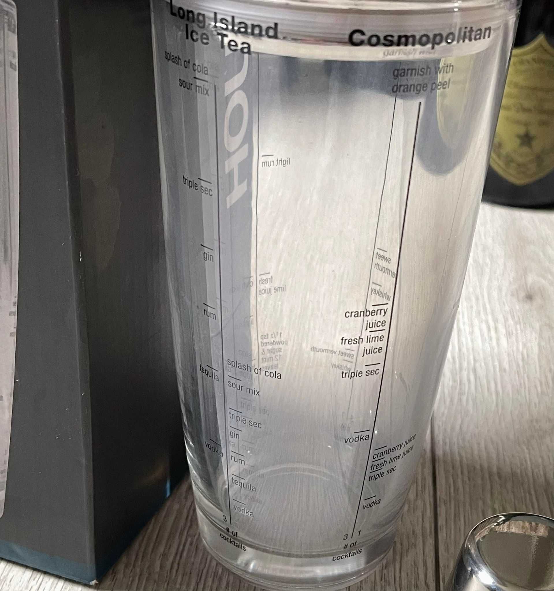Houdini  Glass Cocktail      Shaker