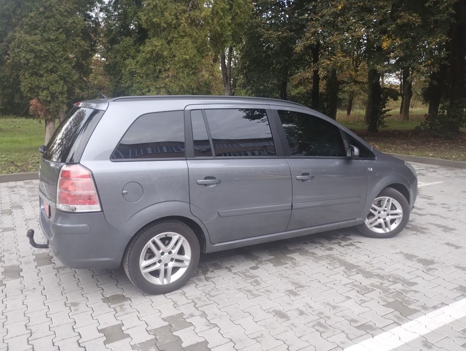 Продаж Opel Zafira