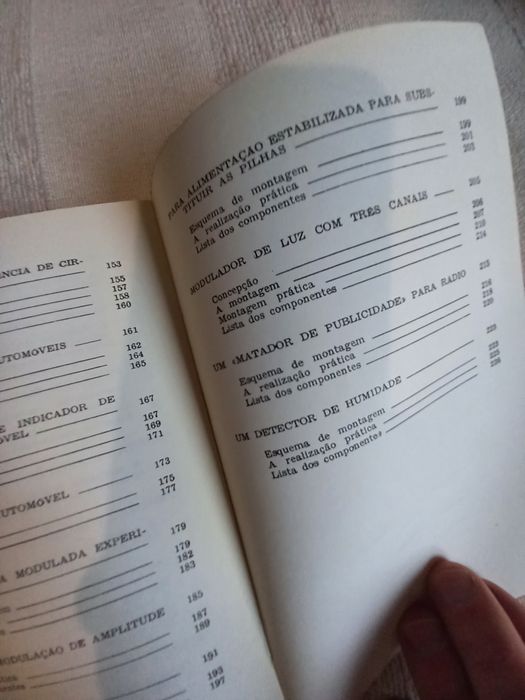 Livro técnico Montagens Eletrónicas