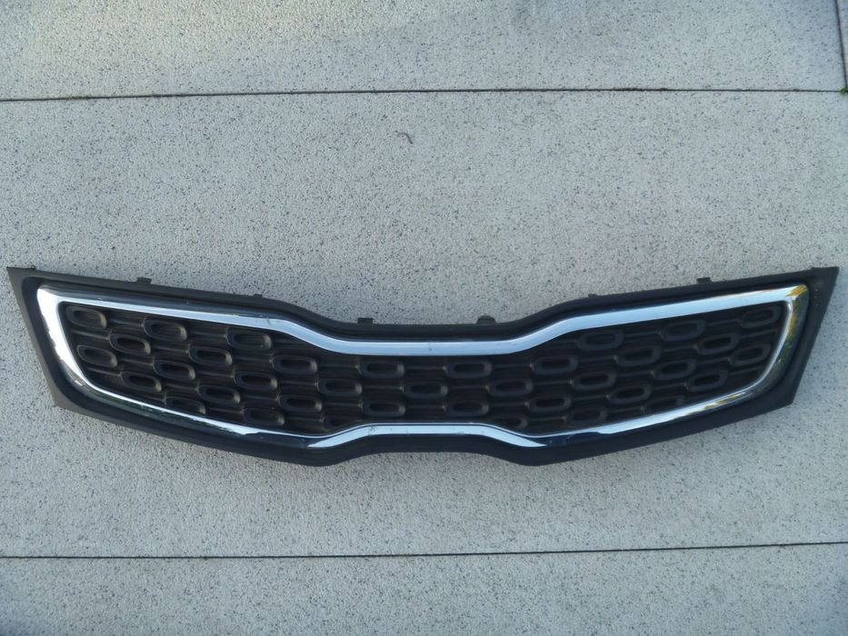 KIA RIO III SEDAN LIFT 2012 ATRAPA 86351-1W010 CHROM IGŁA