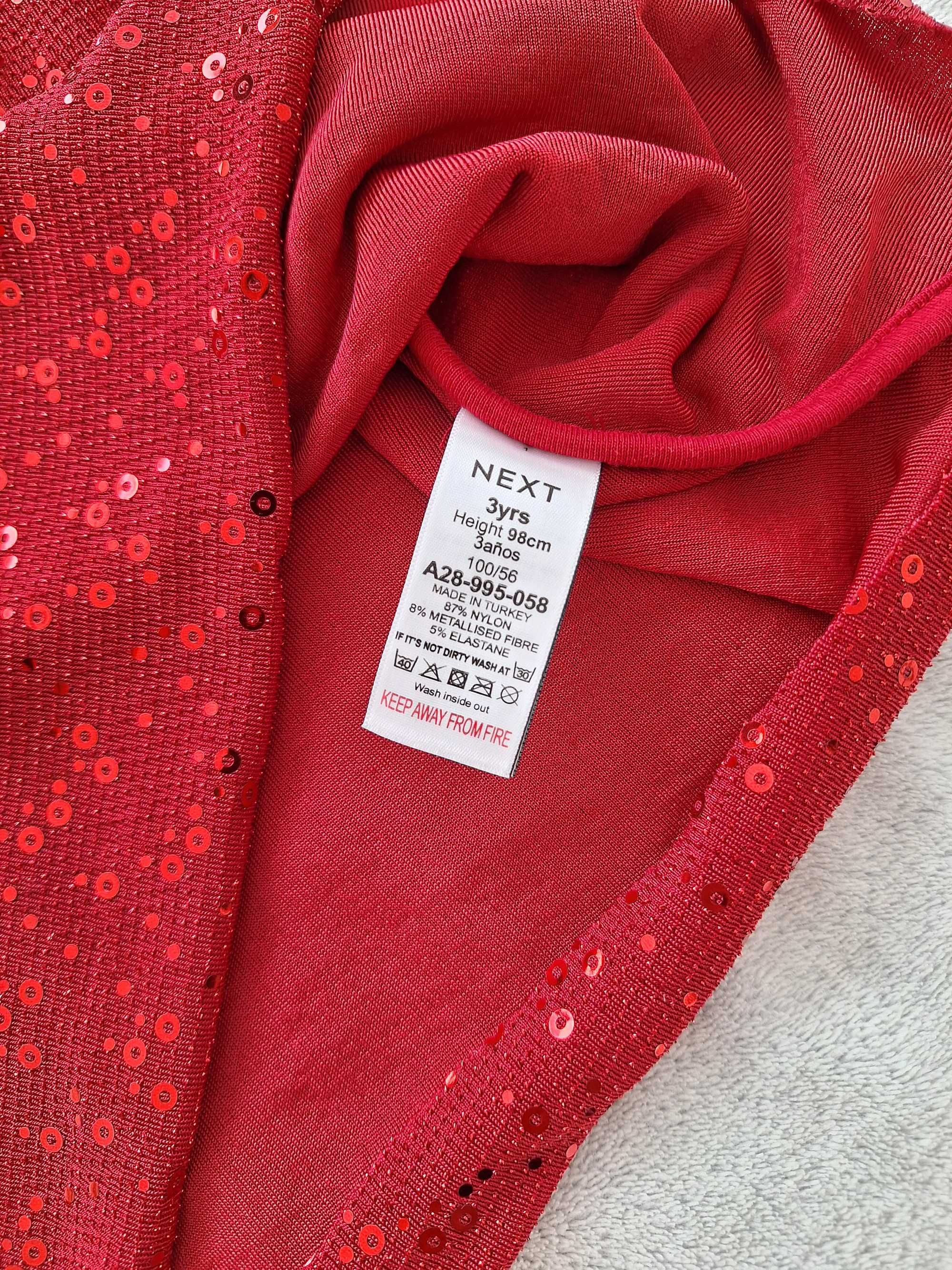Czerwona sukienka z cekinami z firmy Next 98