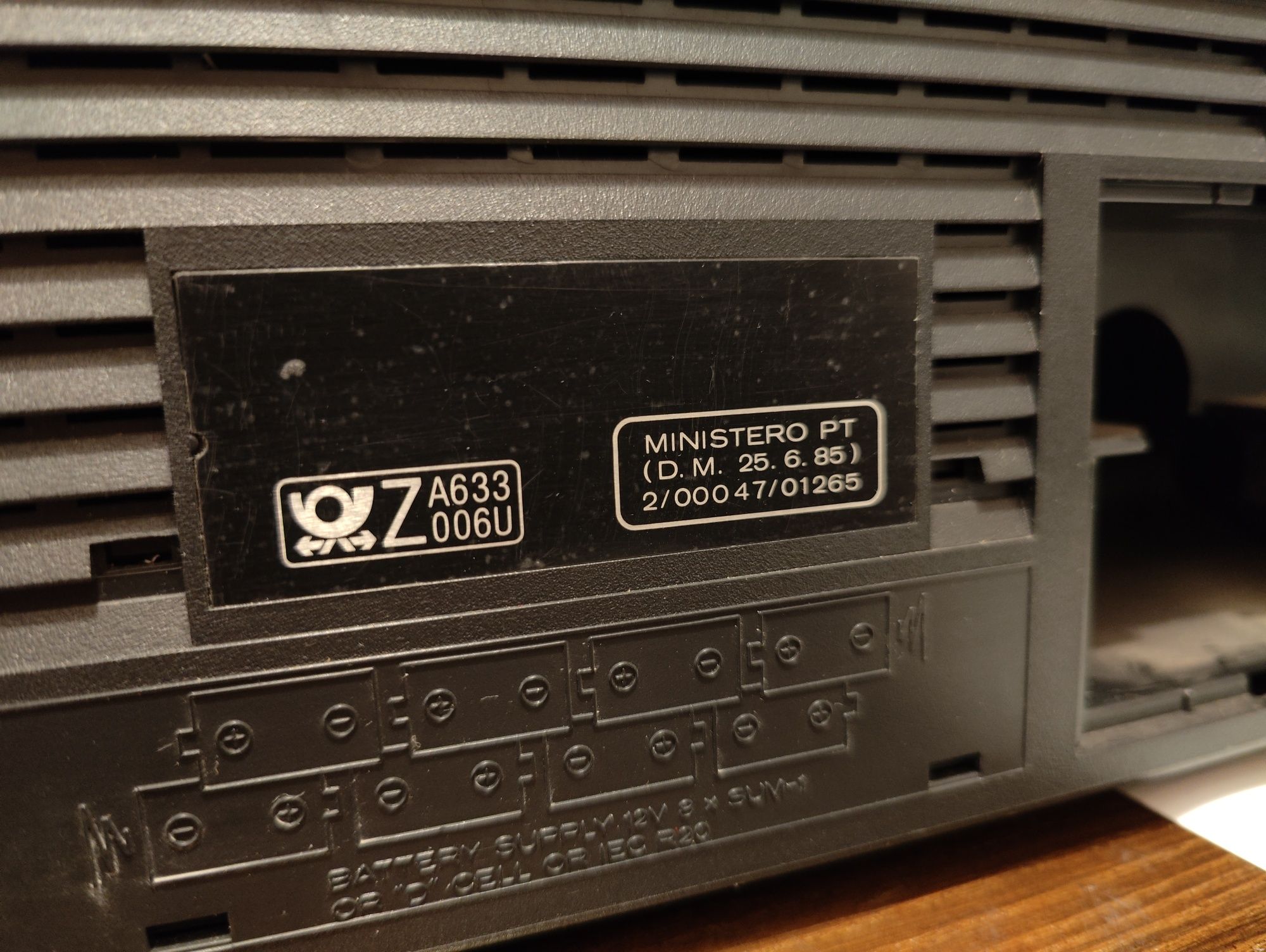 Hitachi super woofer 3D radiomagnetofon Sprawny