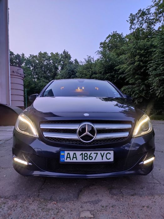 Продам автомобіль Mercedes -Benz B-Class 2017рік