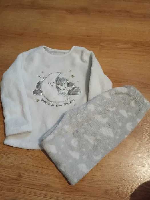 Sprzedam ciepłą piżama dla dziewczynki, rozm.5/6 lat