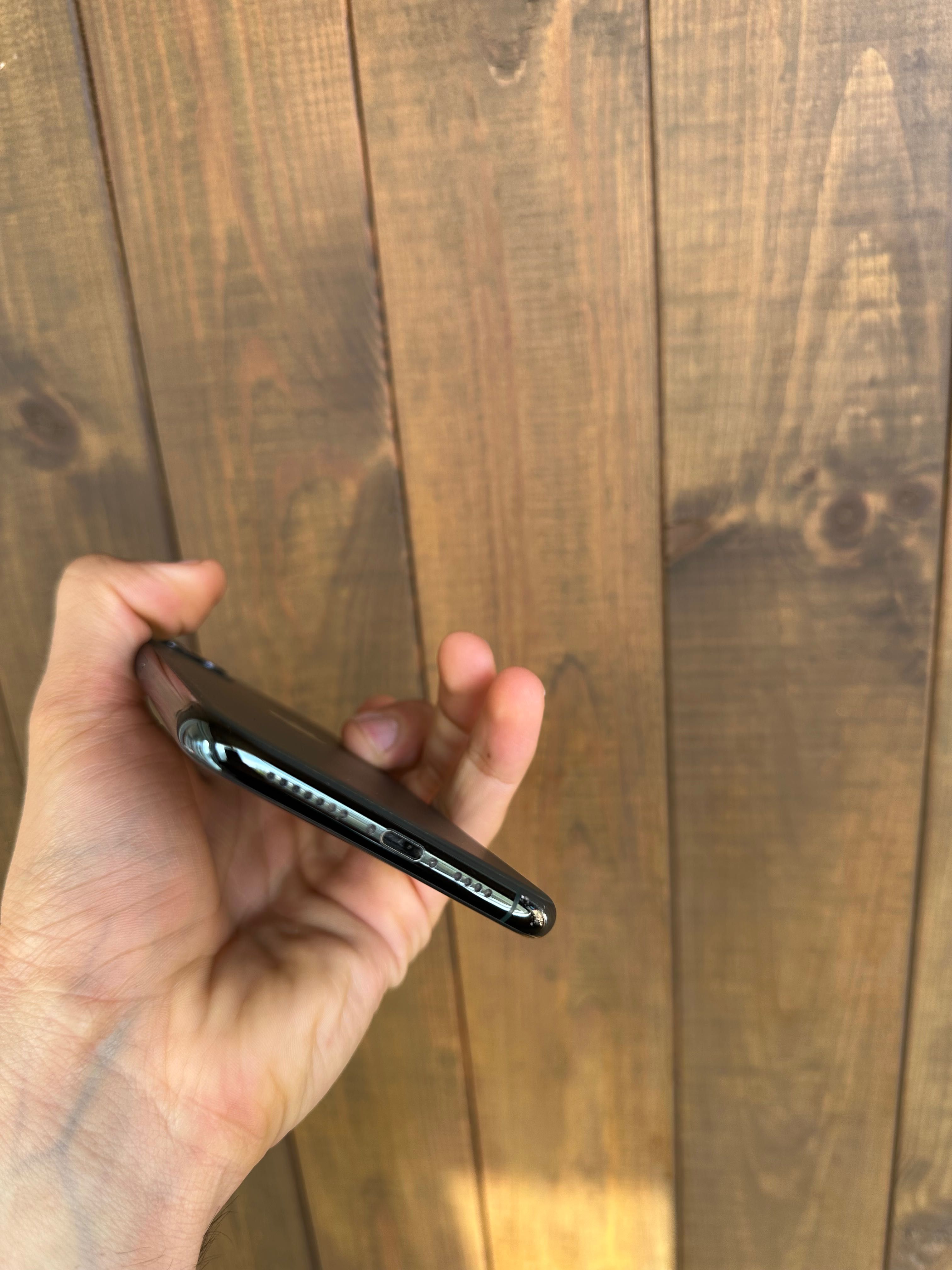 iPhone 11 pro max 256Gb 100% battery