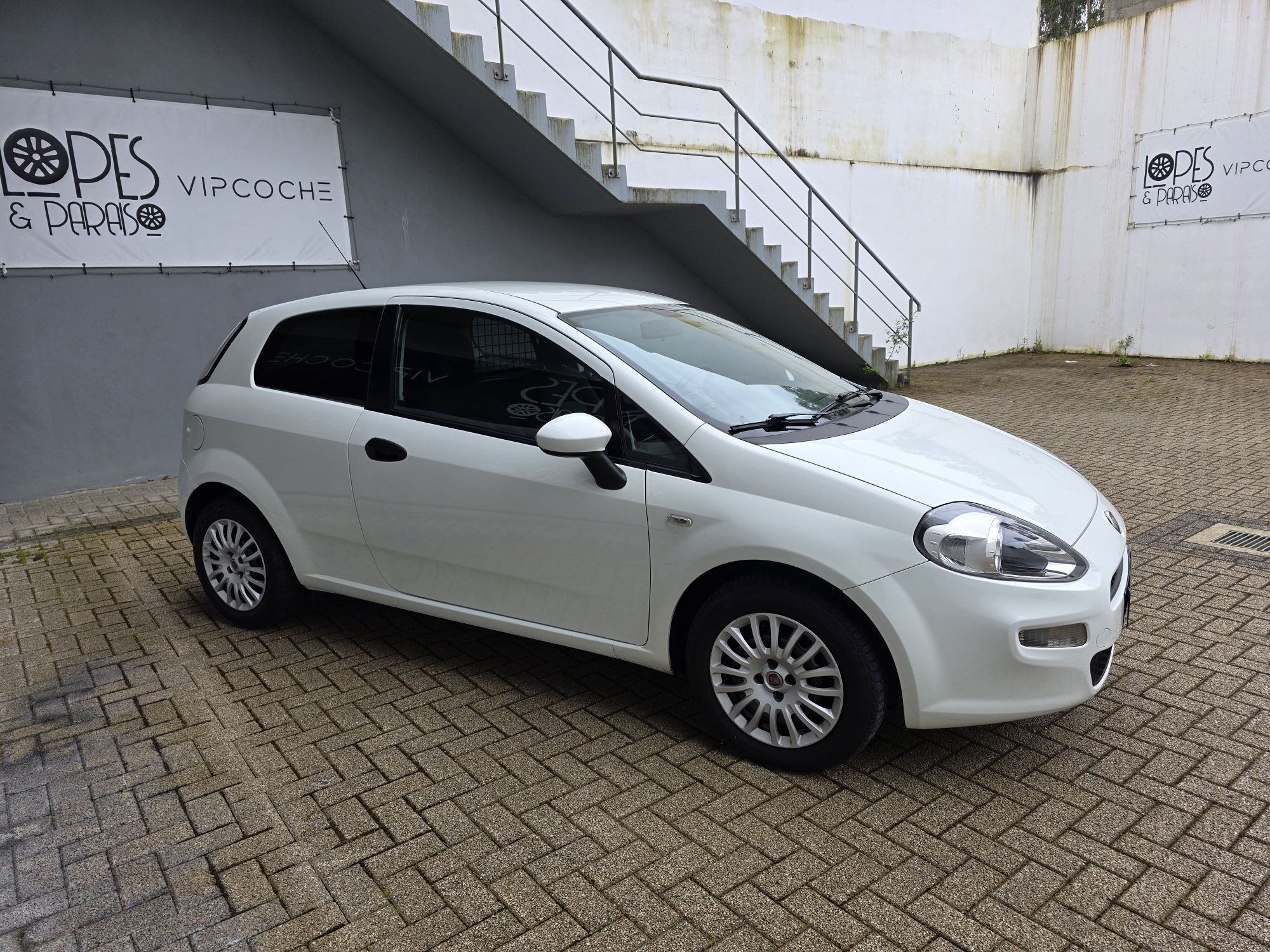 Comercial FIAT GRANDE PUNTO VAN 1.3CDTI 75CV - Garantia