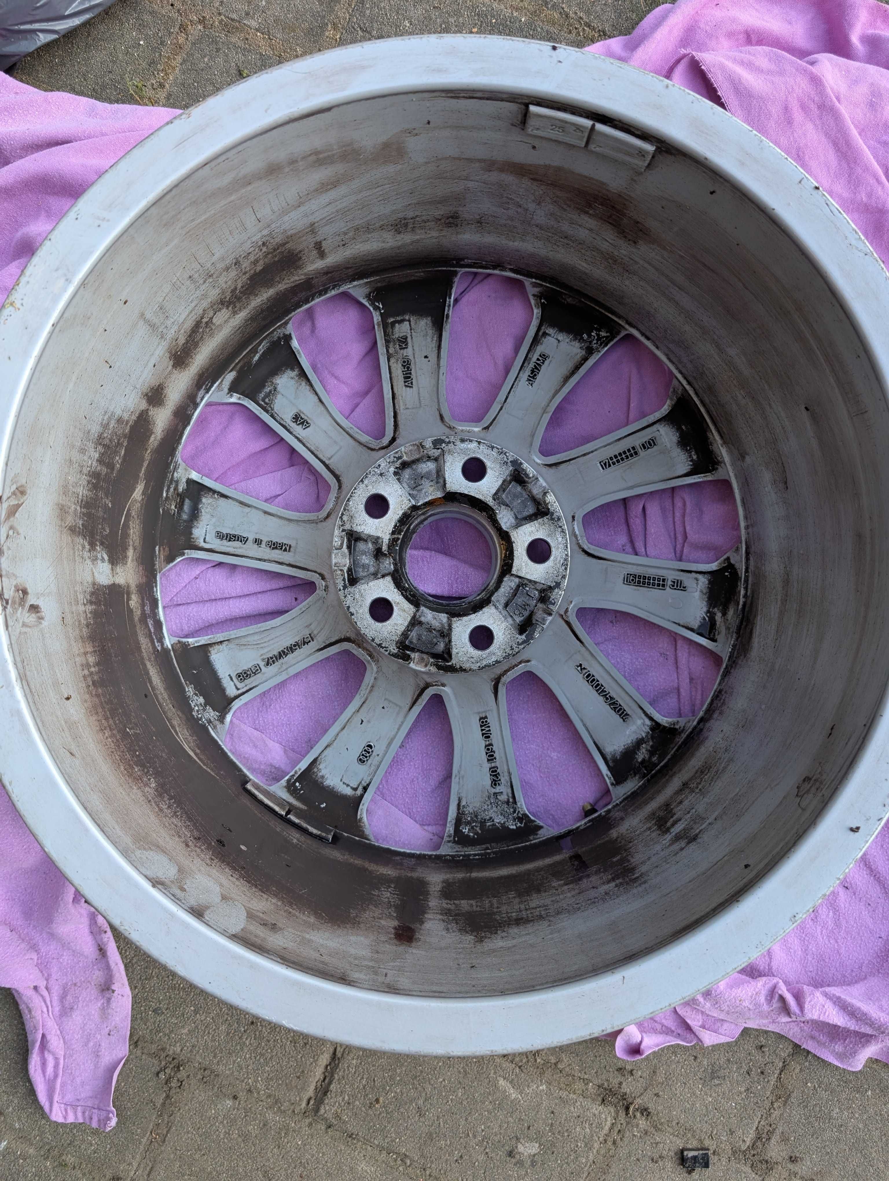 1x Felga 17 AUDI A4 8W0 7,5x17 ET38 5x112 8W06O1025L PROSTA