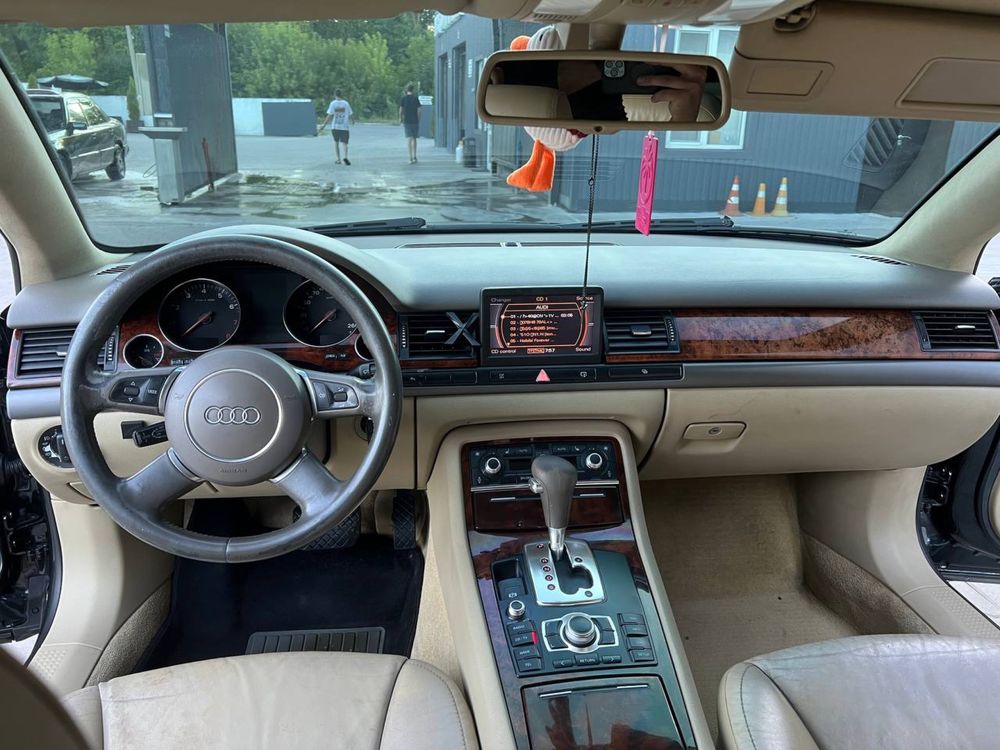 Audi A8 Long 2005