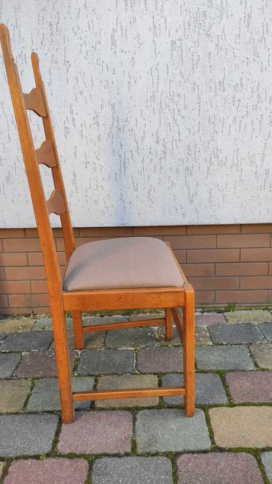 Komplet mebli drewnianych kredens stół krzesła