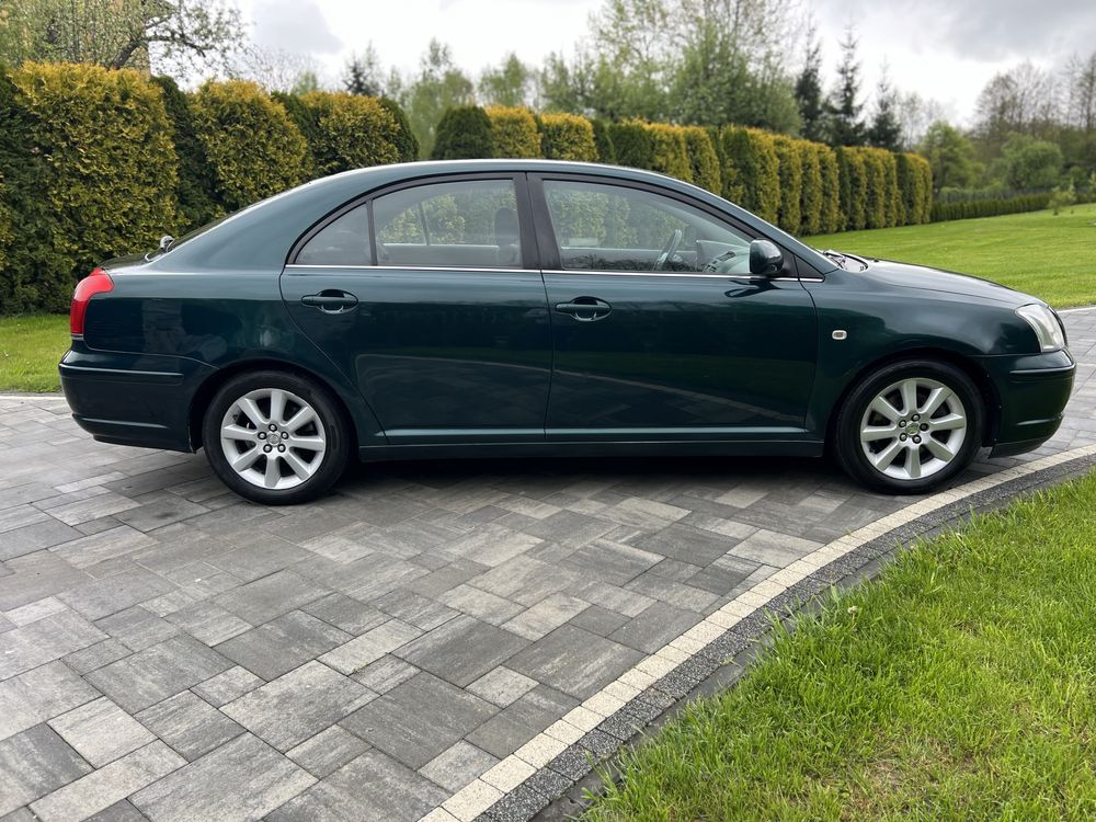 Toyota Avensis 2.0 benzyna Hak