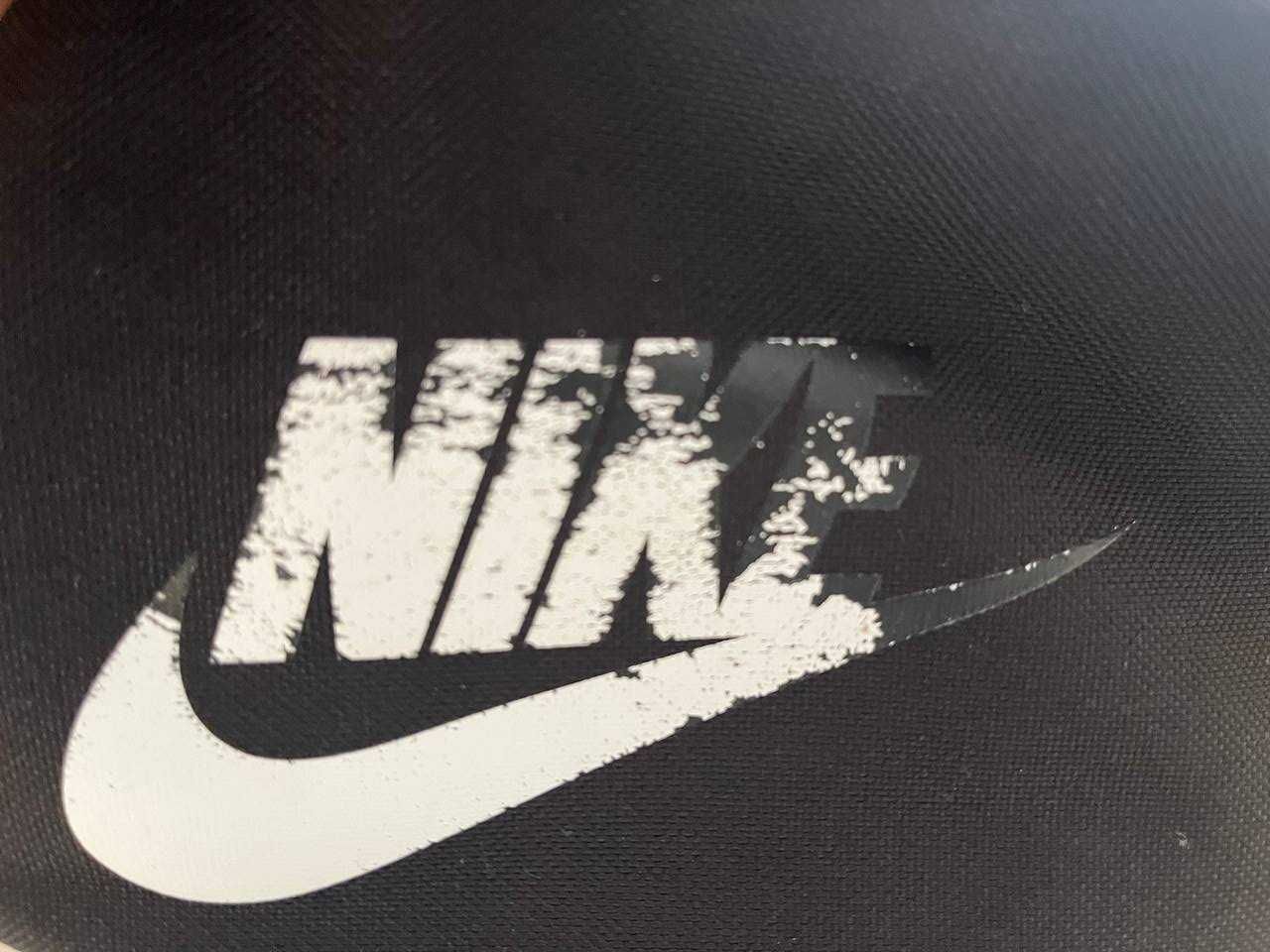 Сумка-бананка Nike