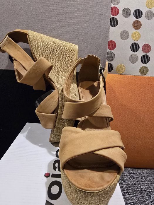 Sandały Wojas na koturnie 37 camel