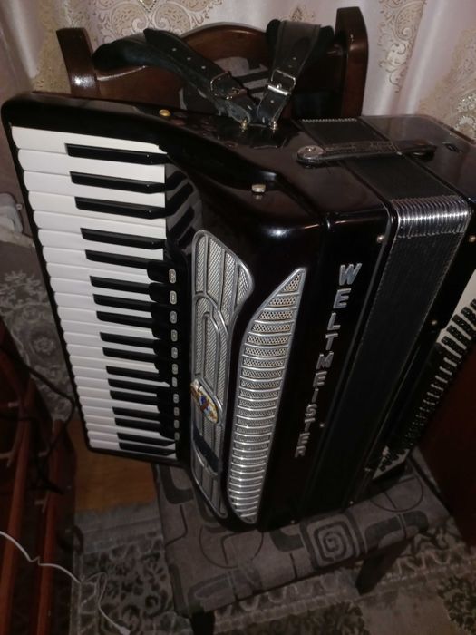 Акордеон Weltmeister supita2