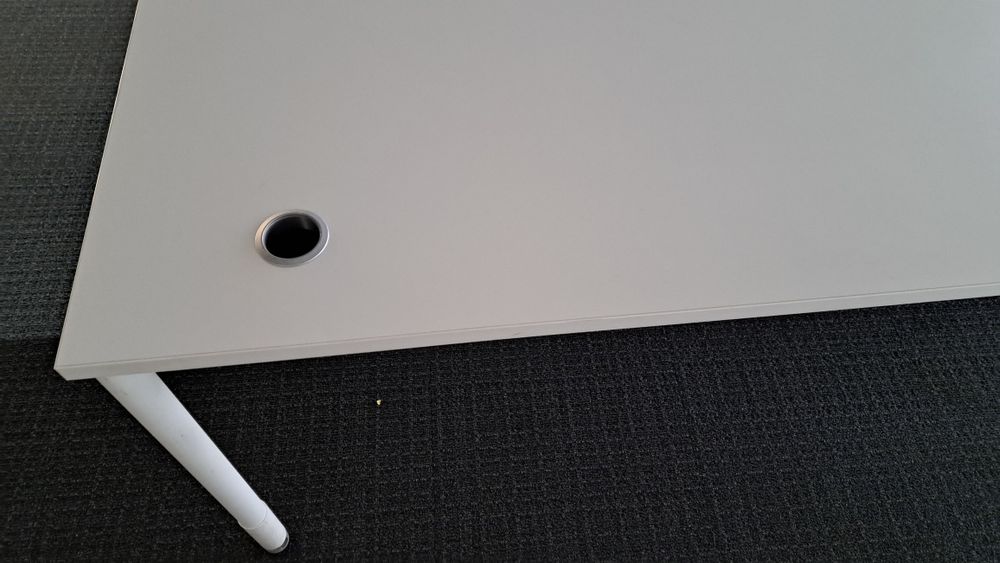 Biurko białe 160 x 80 Mikomax