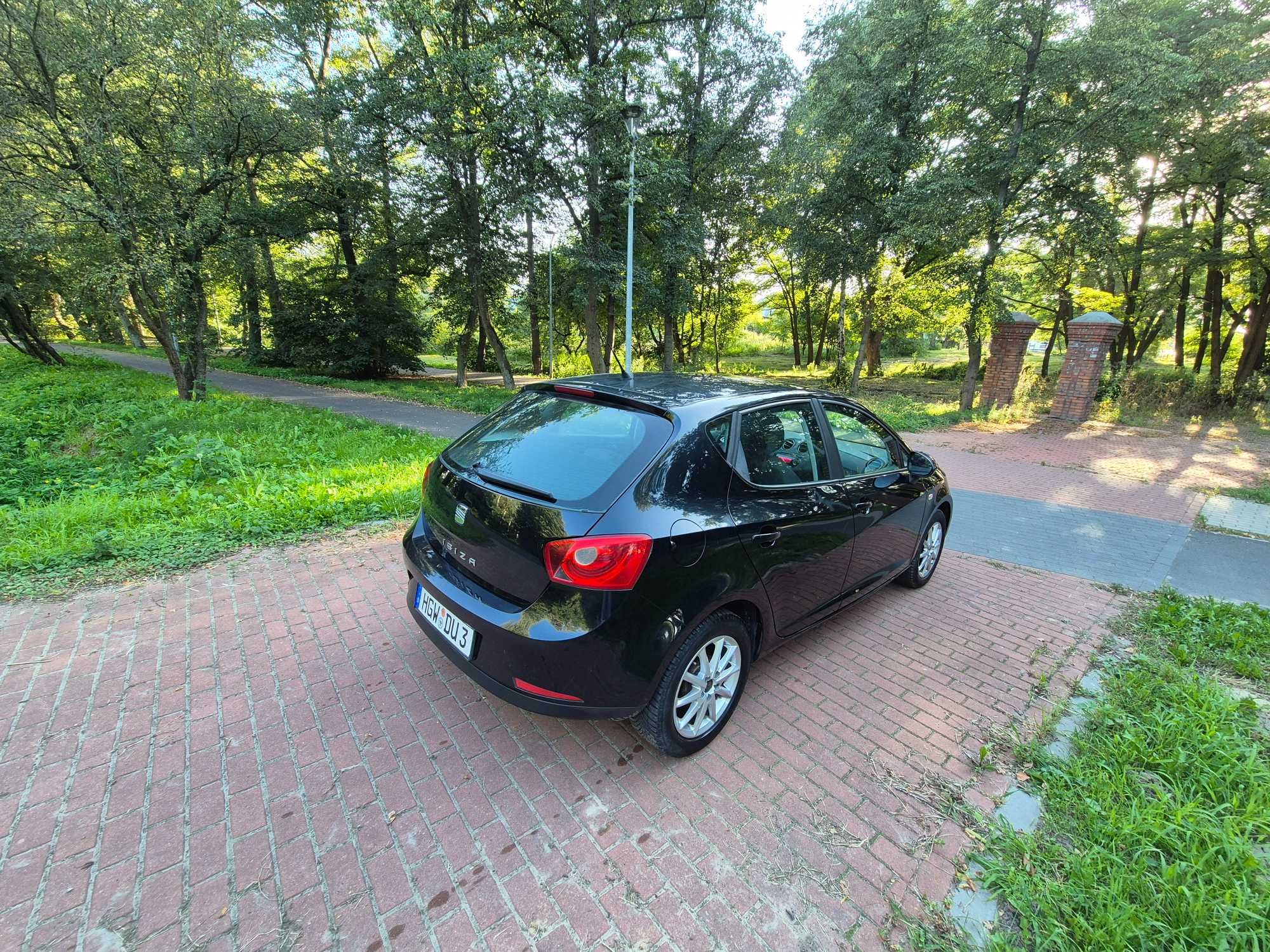 - Seat Ibiza - 5 Drzwi - 1.4 MPI  - Klimatyzacja - 2012 -