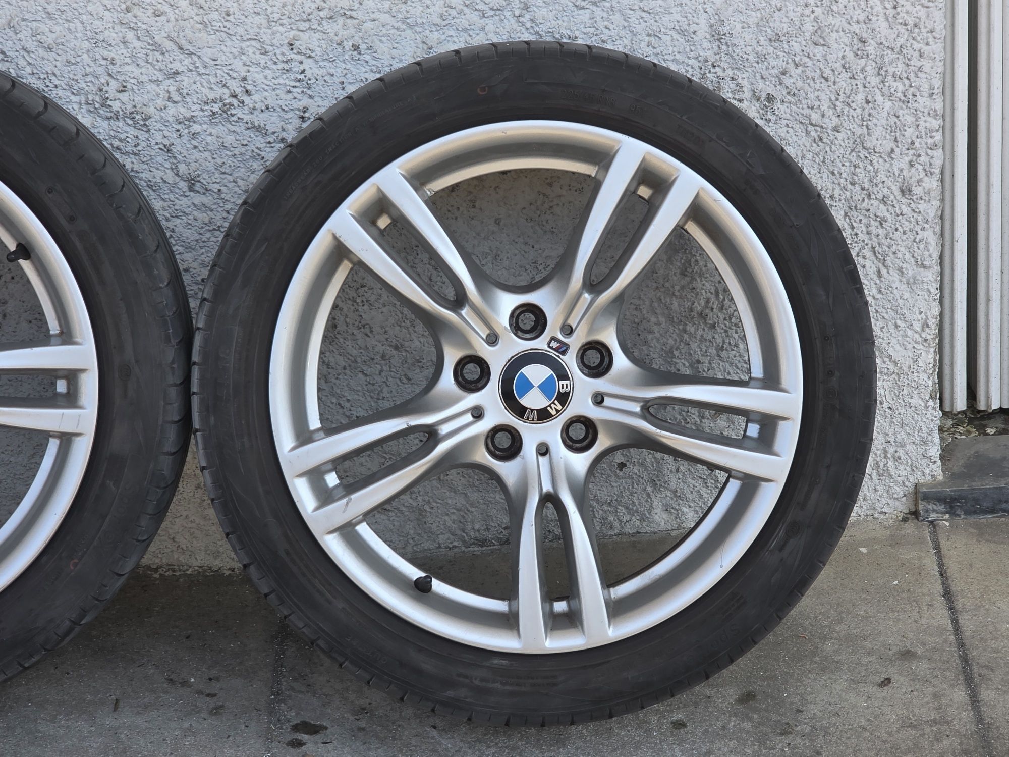 Jantes Originais BMW 18" Pack M 5x120 com Pneus 225.45.18 + 255.40.18