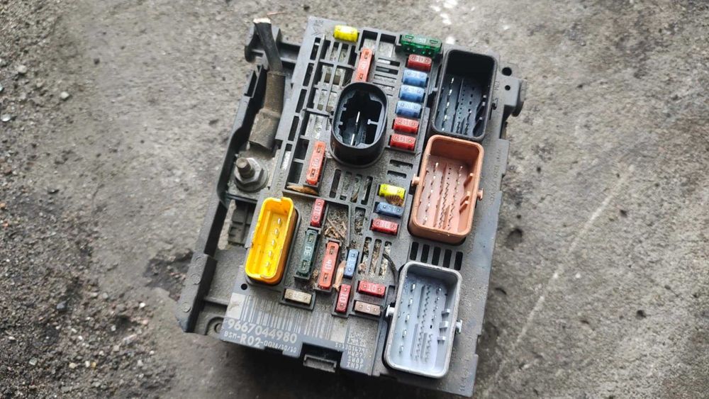 Moduł sterownik BSM 966704.4980 Citroen c5 III x7 c4 Picasso 3008