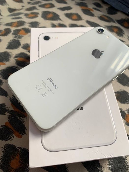 Apple Iphone 8 White 64Gb(хорошее состояние)