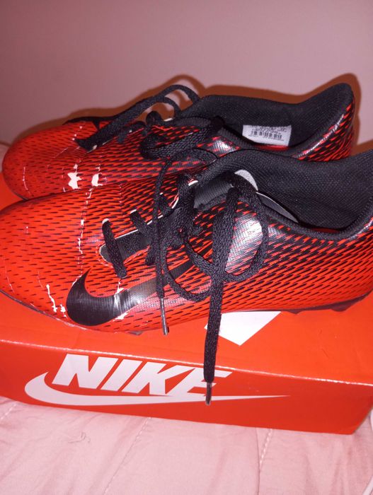 Chuteiras da Nike usadas