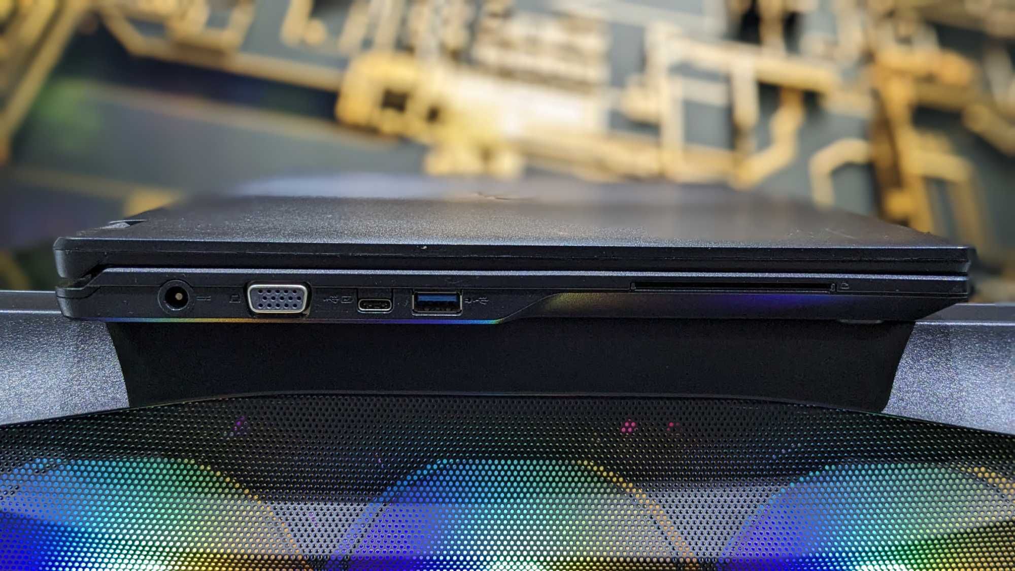 Ноутбук Fujitsu Lifebook E558 ∎i5-7200U∎DDR4-8GB∎SSD-120GB ∎IPS экран