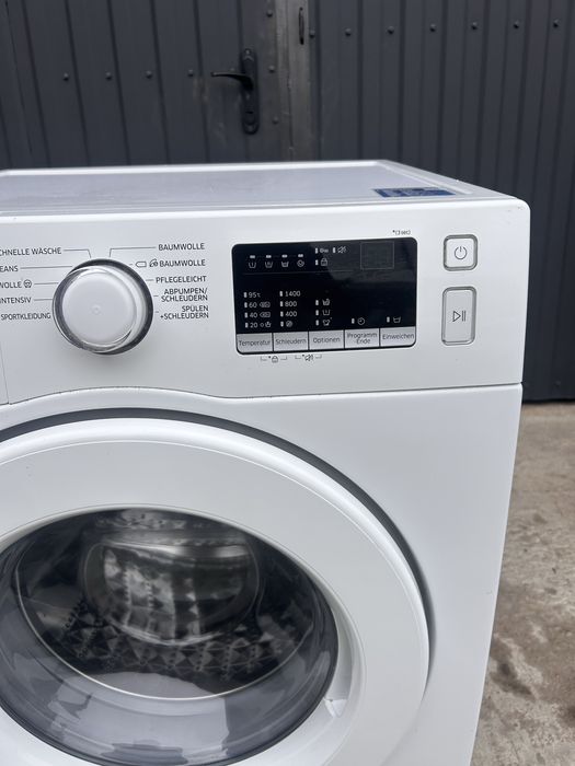 Продам пральну машину Samsung 8kg в ідеальному стані