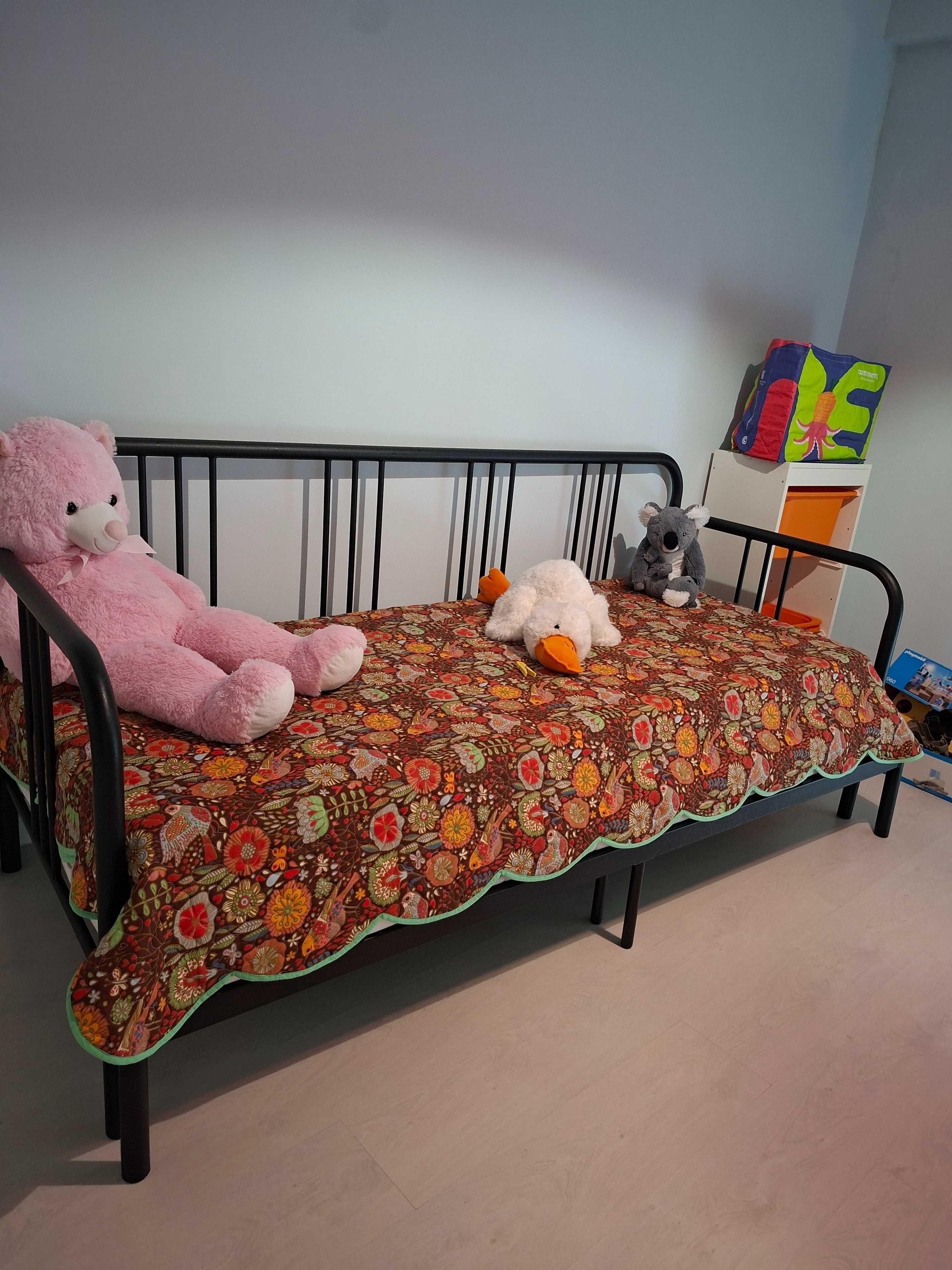 Cama de solteiro com colchão